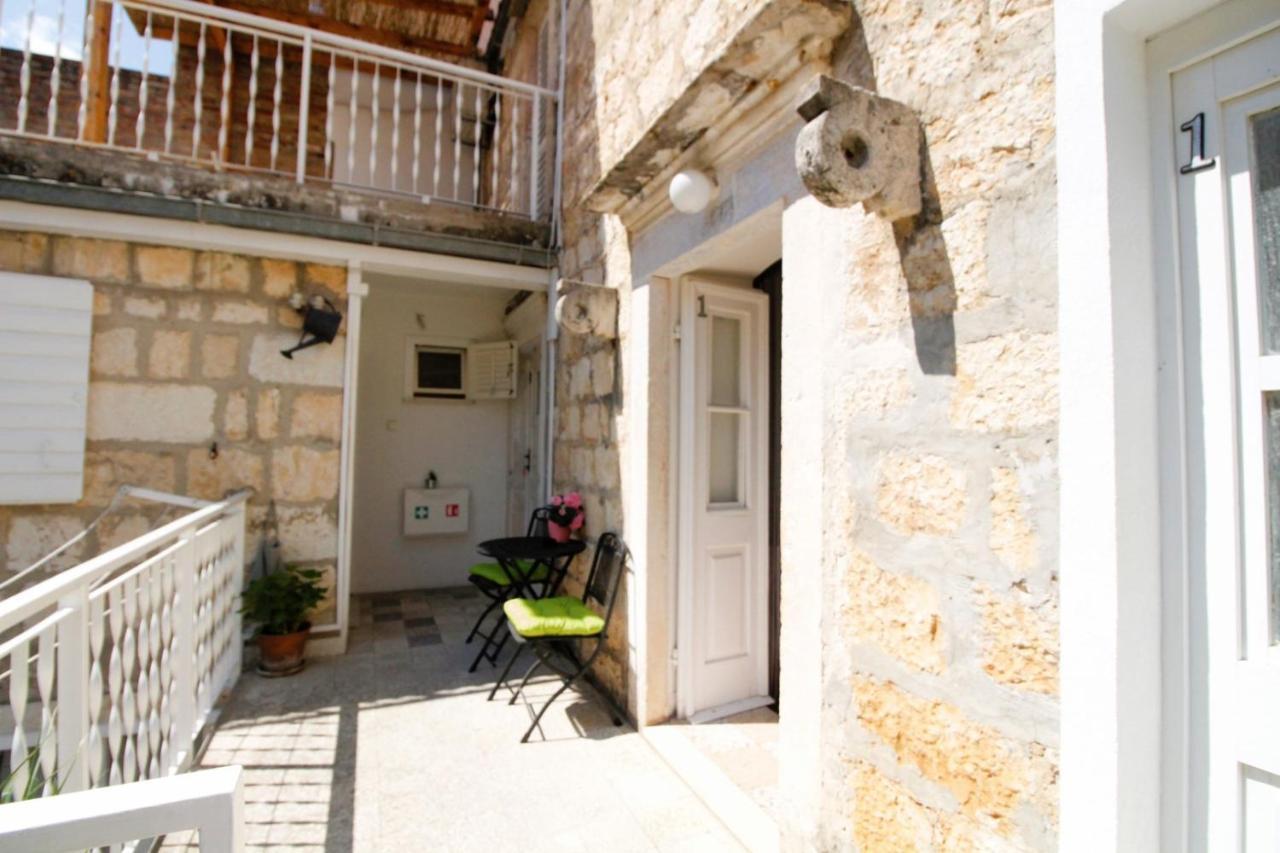 Korzo Rooms & Apartments Vis Extérieur photo